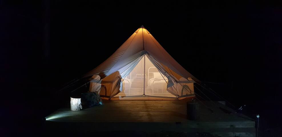 Base Glamp Bruny – Near Hotel Bruny, heated tents gallery image 4