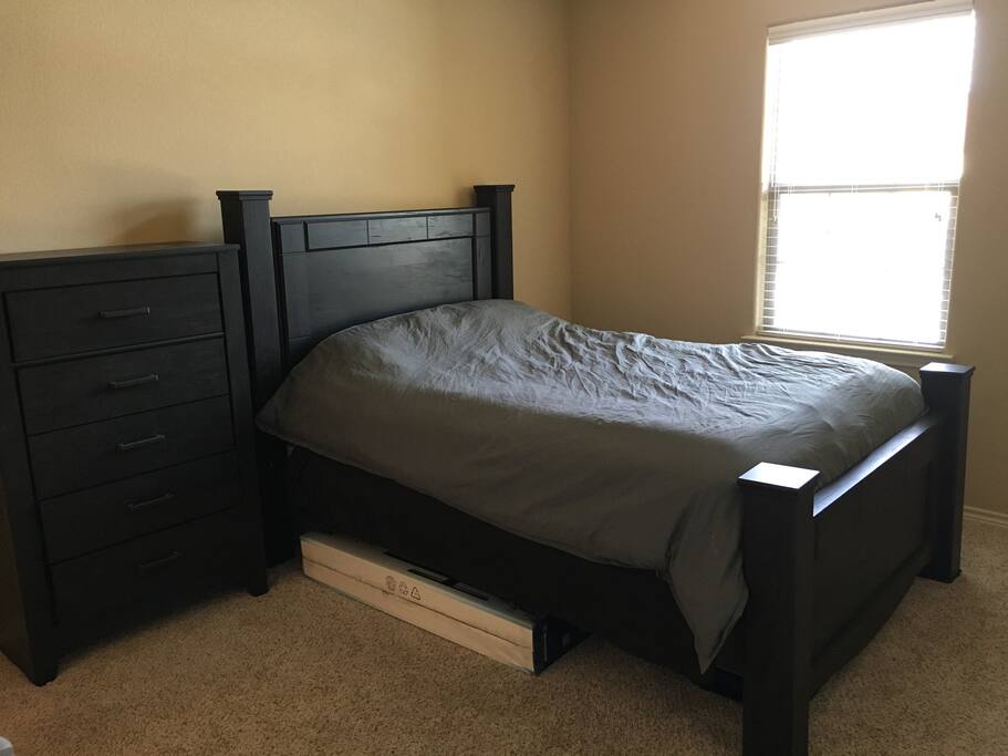 4 Bedroom condo 1 PRIVATE ROOM FOR RENTAL Condominiums 4 Bedroom condo 1 PRIVATE ROOM FOR RENTAL Condominiums