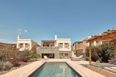 Diles & Rinies 7BDR Private Pools Villa sleeps 19