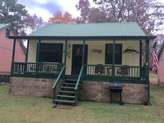 Cozy+Cabin+on+Lake+Hamilton+w%2FBoat+Slip