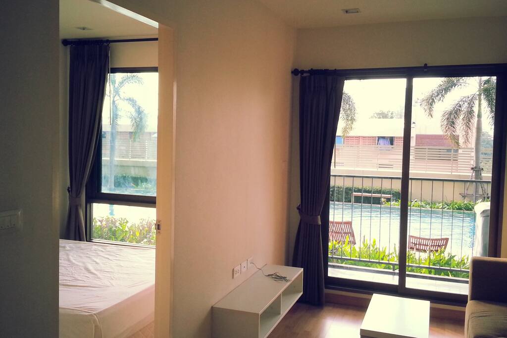 Hi there, I'm a 1-bedroom condo room on pool side. Let's walk through me together!