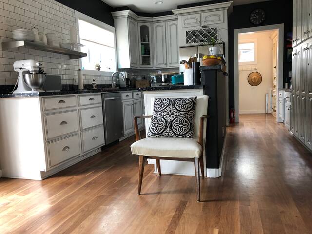 Family home at the beach ❤️ gallery image 2