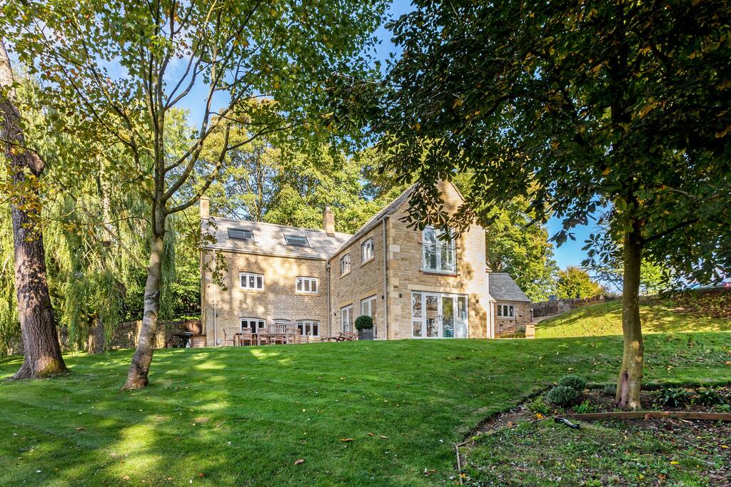 A unique luxury house in the stunning Cotswolds - Houses 