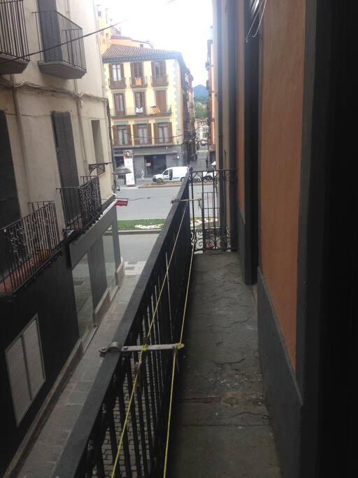 Vistas a la plaza mayor de Olot