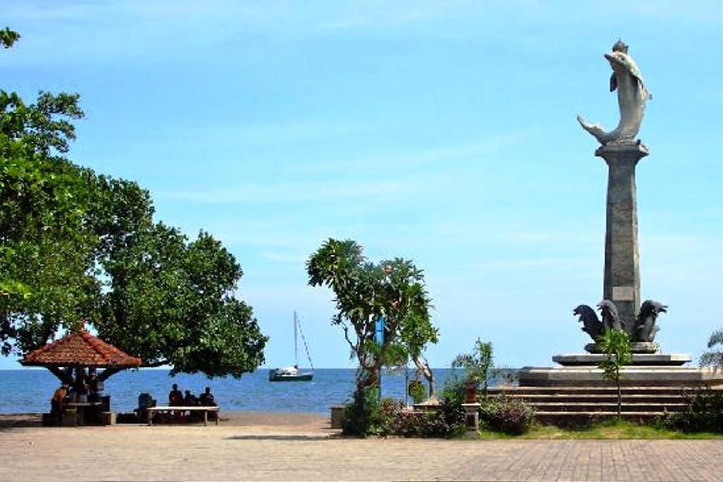 Lovina Center only 5 Minutes Drive
