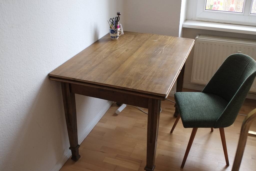 Der Arbeitsplatz, Lampe kommt noch