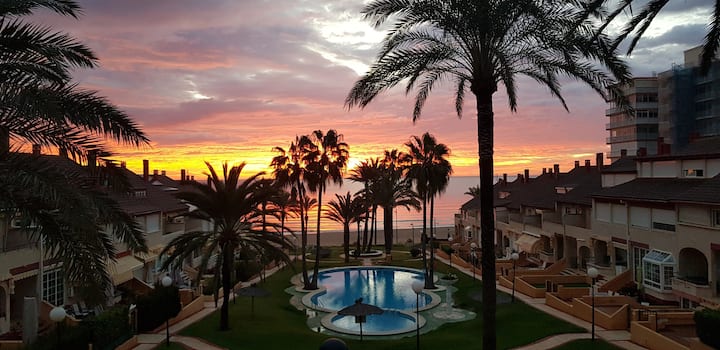 Casa Renovada 1° Línea Mar, Vistas Impresionantes. - Alicante