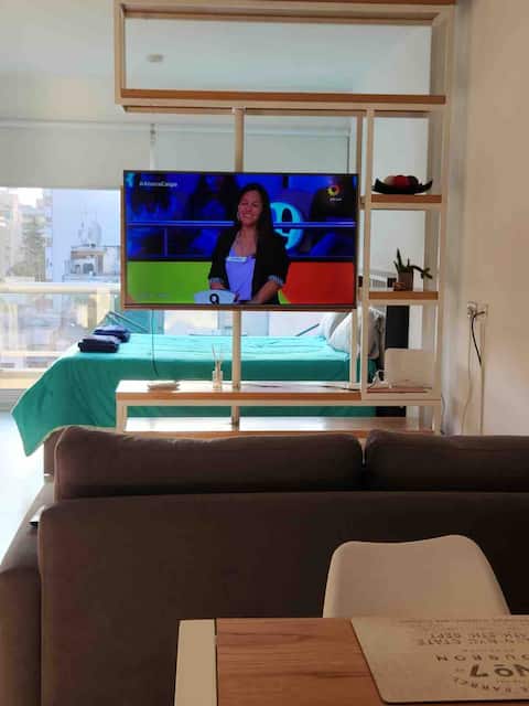 Anuncio de Airbnb popular: Beautiful studio apartment Caballito en Caballito
