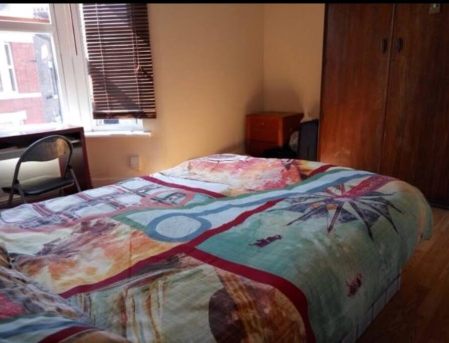 Bedroom pic 2