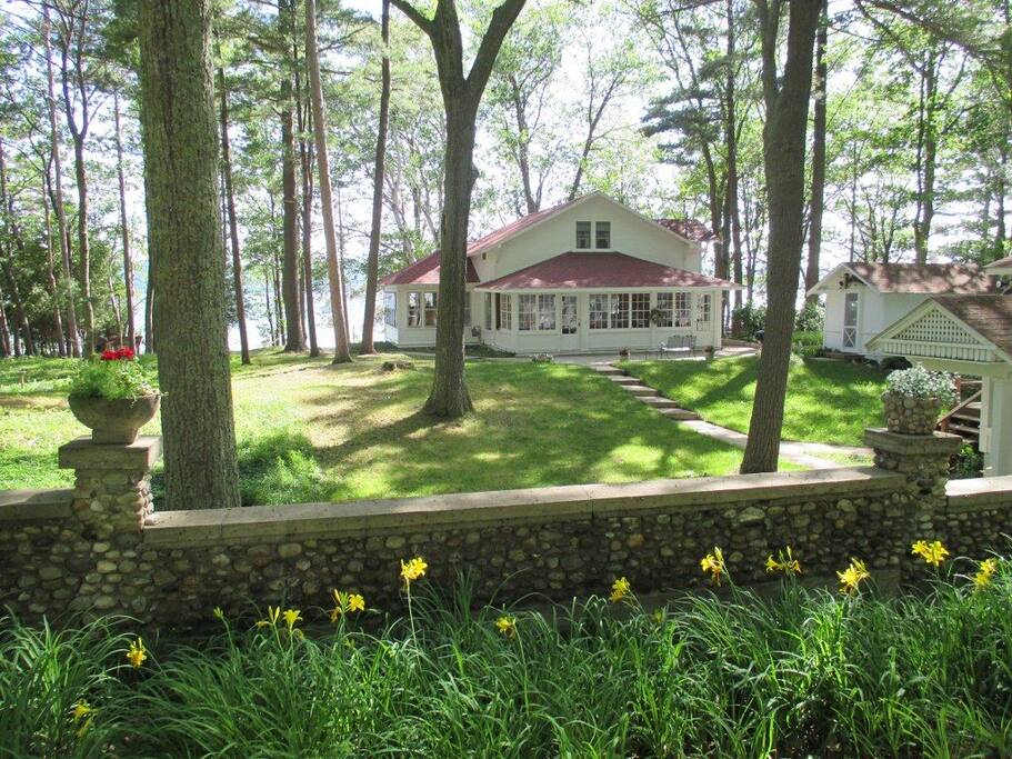 Historic Platte Lake Home Sleeping Bear Dune Cottages for Rent in