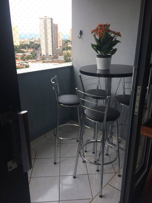 Varanda com vista para um vale