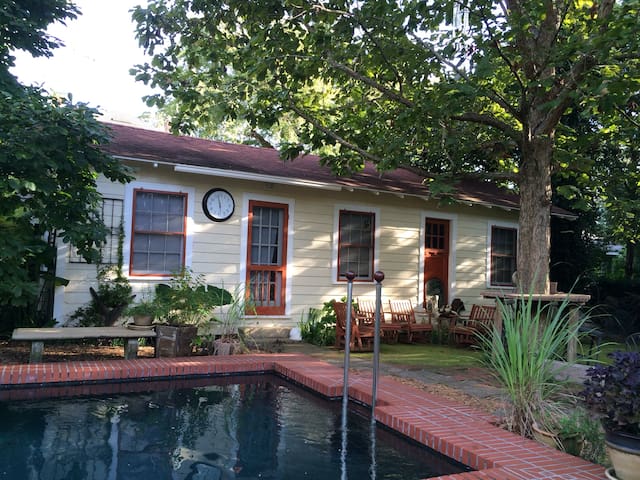 Charming cottage-historic district