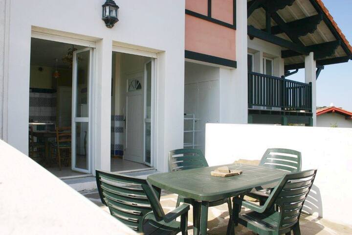 Wallpaper Maison plage table a manger Free HD