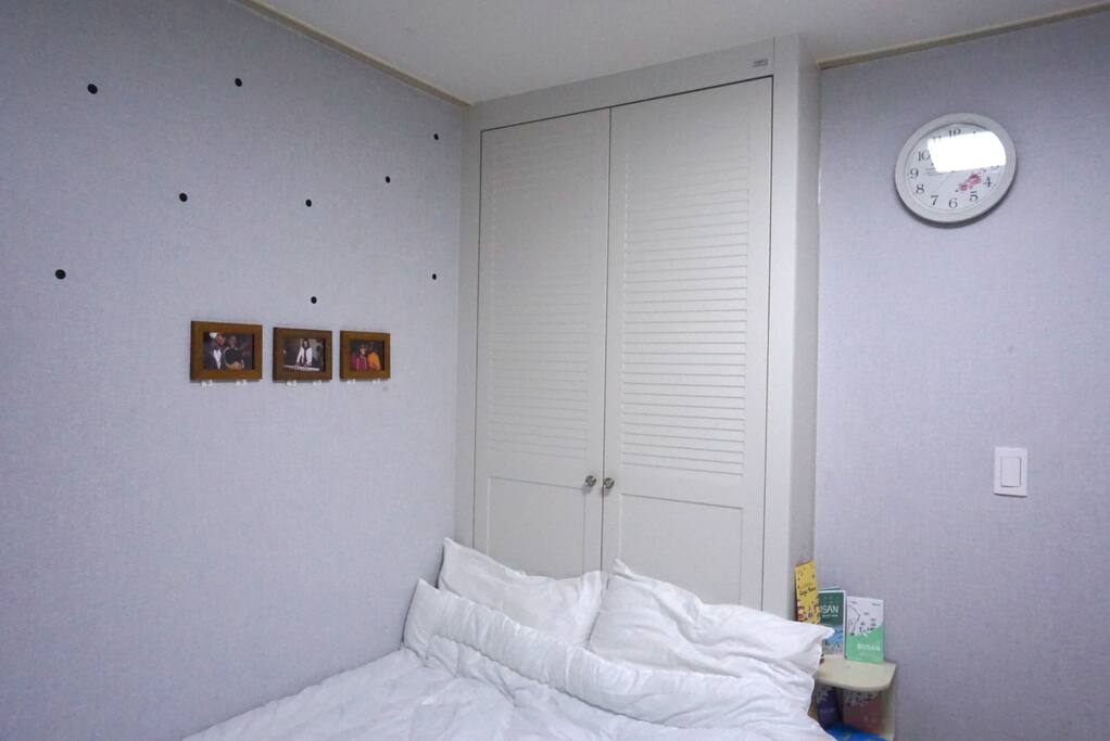 I always to have the room clean, tidy.