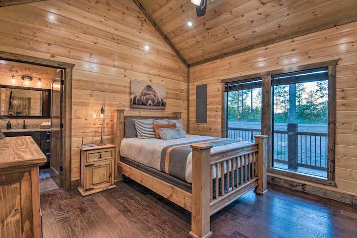 Third Bedroom - Queen Bed