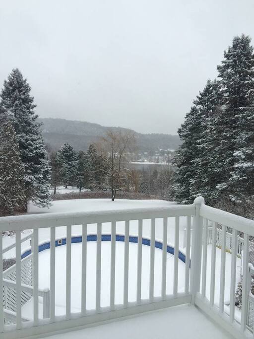 Vue du balcon de l'étage principal l'hiver
