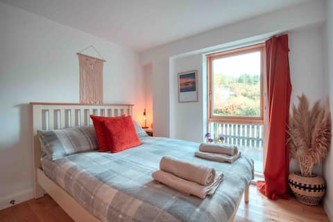 Cosy 1 Bedroom Self-Catering Flat by Loch Sunart