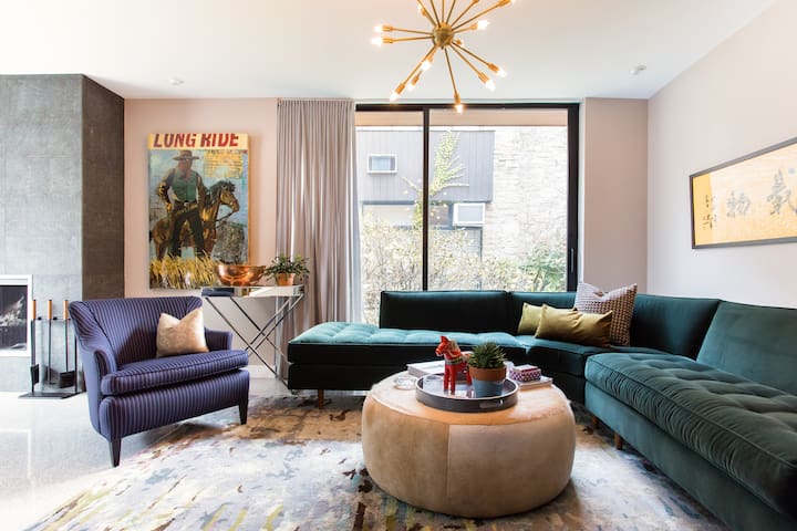 Soak Up Mid-Century Style in Wrigleyville and Boystown