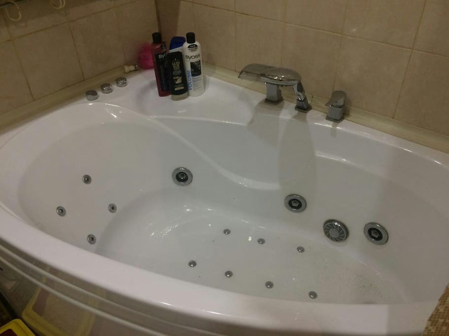 jacuzzi