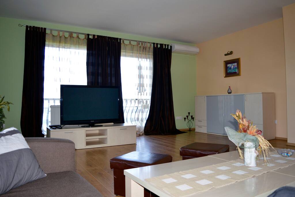 large, sunny and bright living room