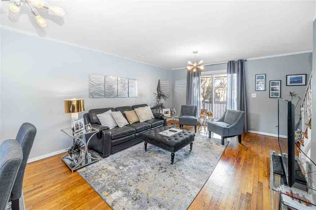 Manhattan Vacation Rentals & Homes - Manhattan, New York, NY | Airbnb - Luxury Manhattan Rentals With Private Hot Tub And Private Escape Room