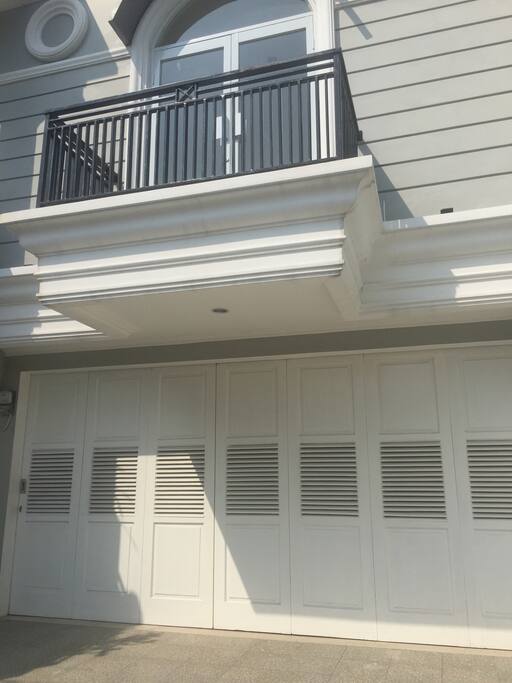 Garage fit 2 cars