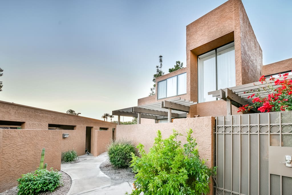 12 room Villa with 8 bedrooms 5 baths. Modern, Retro, Contemporary Design