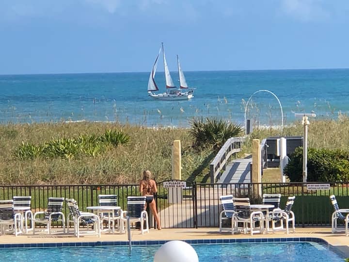 Amazing beachfront condo! Condominiums for Rent in Cocoa Beach