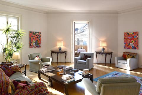 Top performing Airbnb: delightful sunbathed city-apartment in Mariahilf