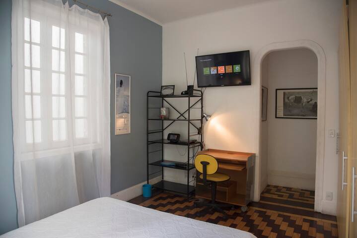 Beautiful 1920 Family House with Style in Gavea gallery image 4