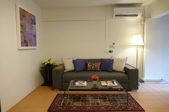 Cozy & Spacious 6BR House Central Bangkok gallery image 4