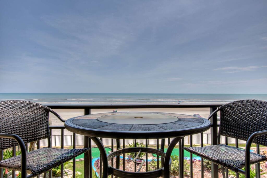 Enjoy beautiful sunrises at this paradise for 2!