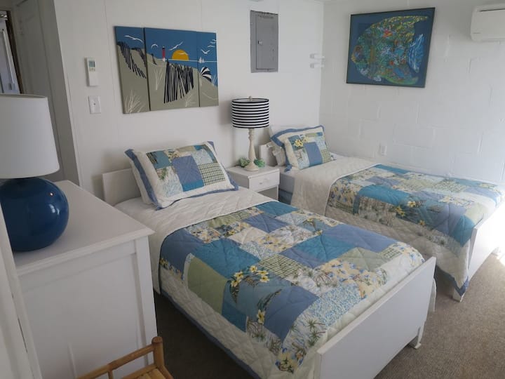 Spavaća soba br. 5, u prizemlju: dva blizanca