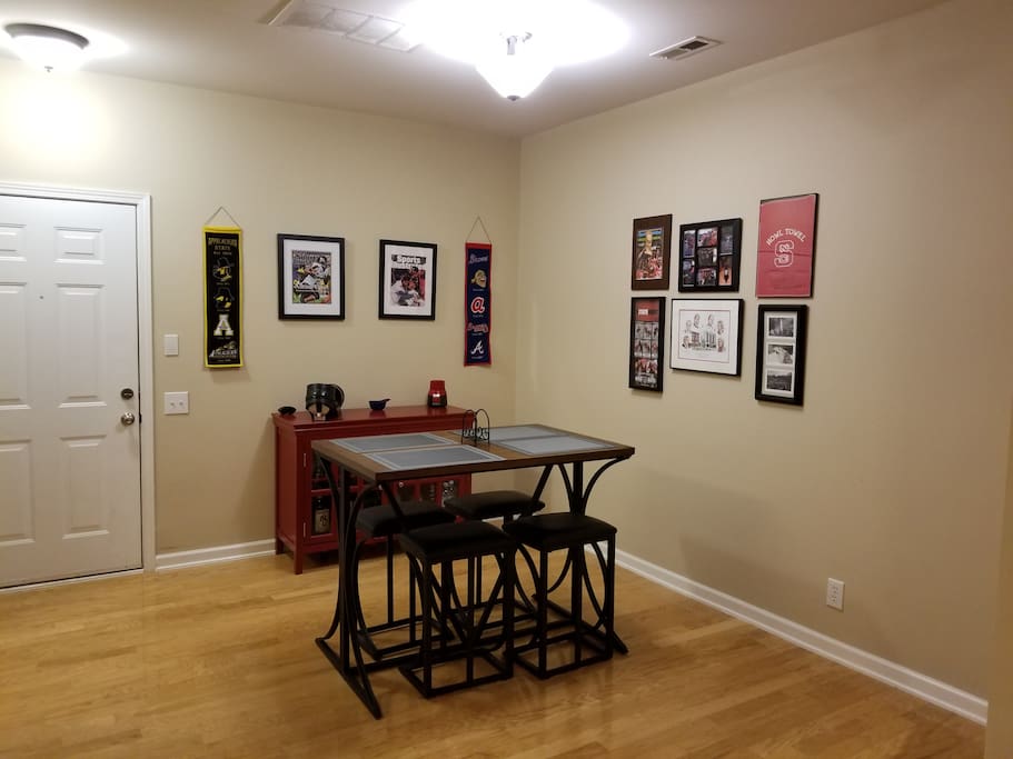 High top table, seating for 4