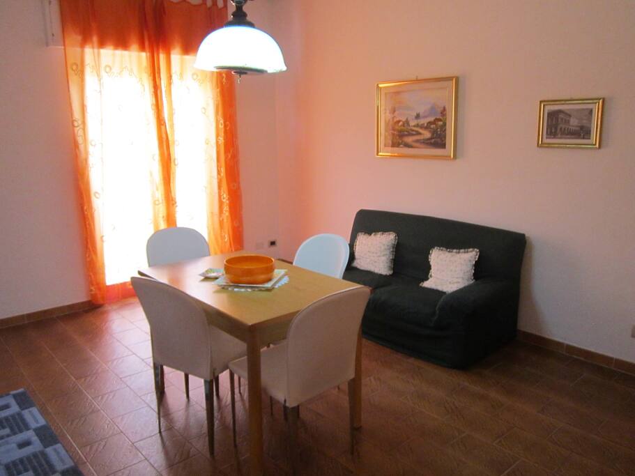 Soggiorno con divano letto