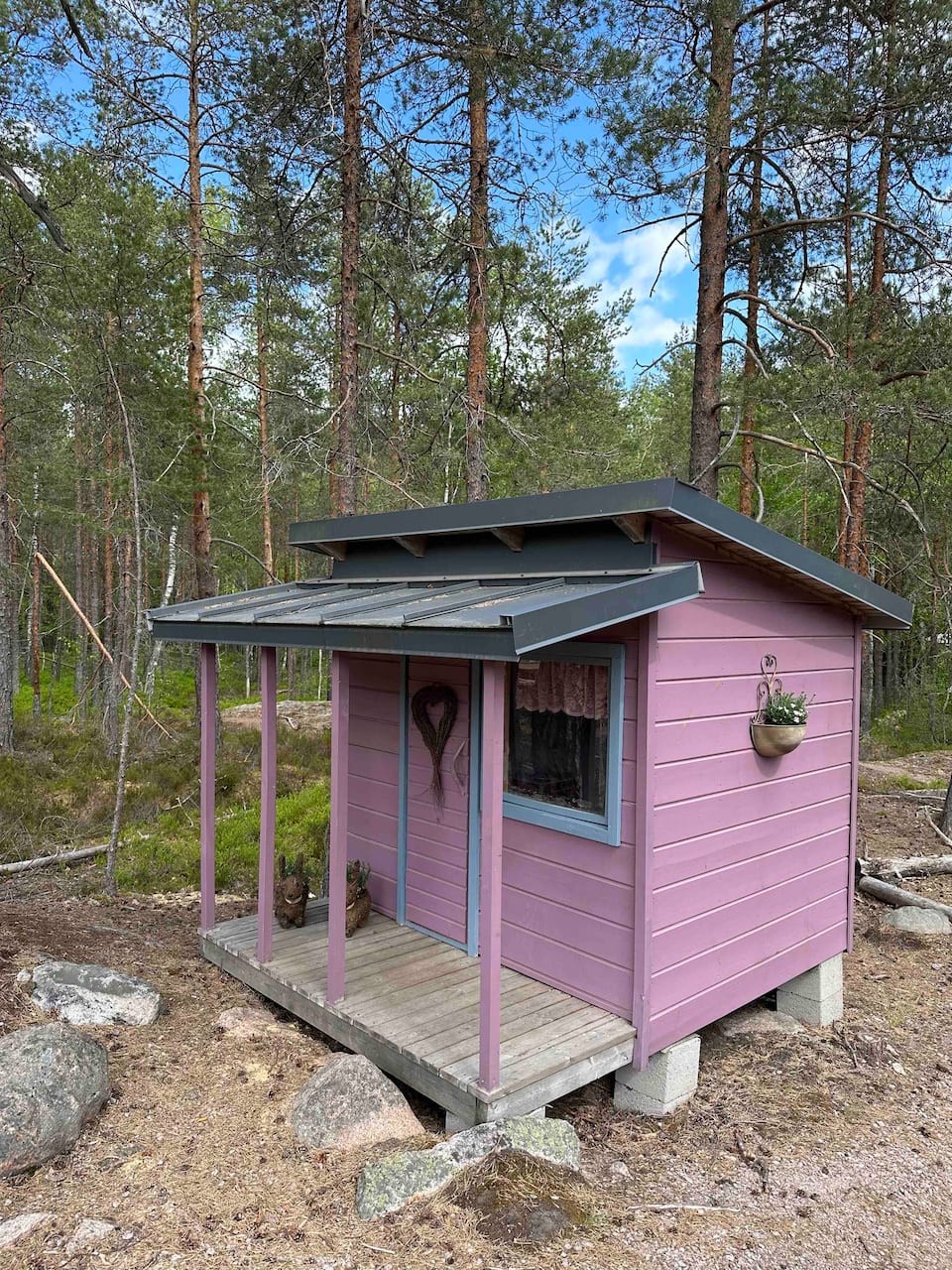 A forest villa on the edge of a national park, Espoo, Uusimaa, Finland, photo 2 of 10