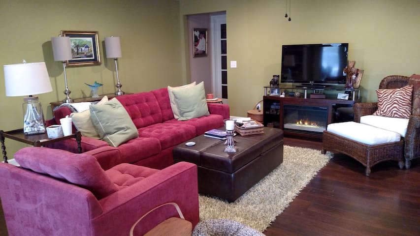 Charming condo on the golf course