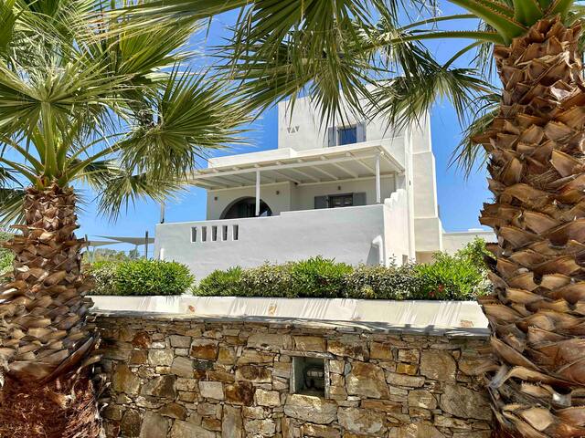 Seaside Naxos : 4BDR Villa Aphrodite @ Plaka Beach gallery image 5