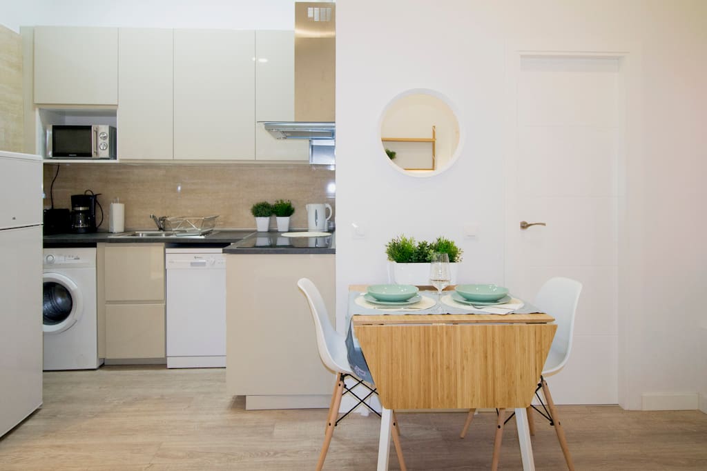 Corner dining room
