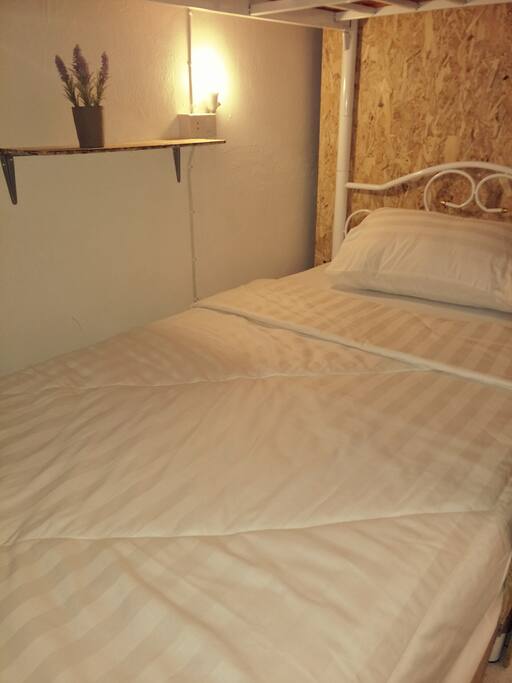 bed in dorm12