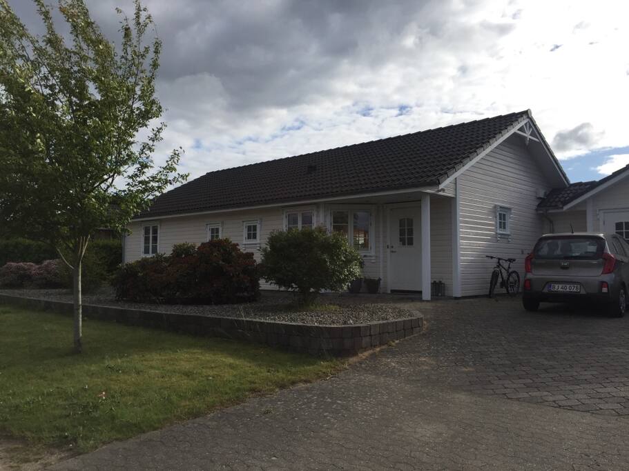 Forside af huset