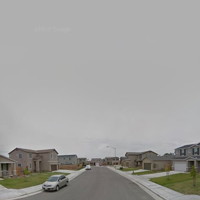 Clean , quiet neighborhood