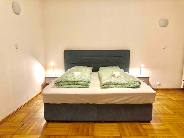 Baker street city centre apartment