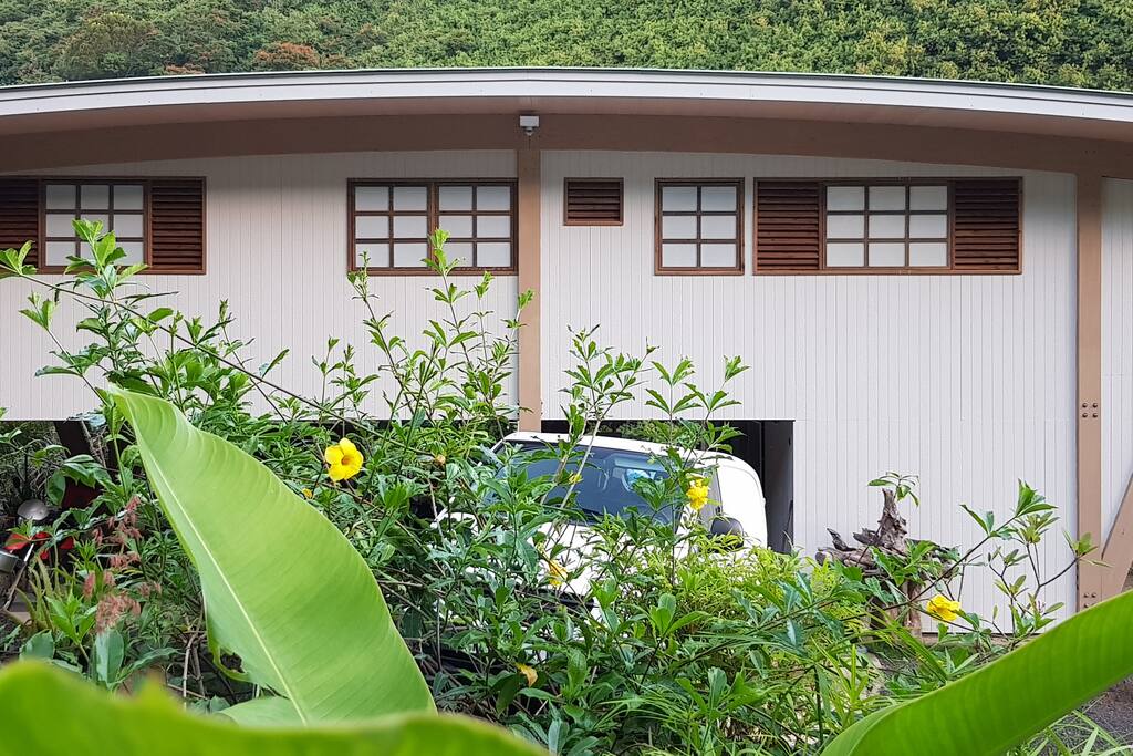 1er étage d'une maison / On the second floor of a house