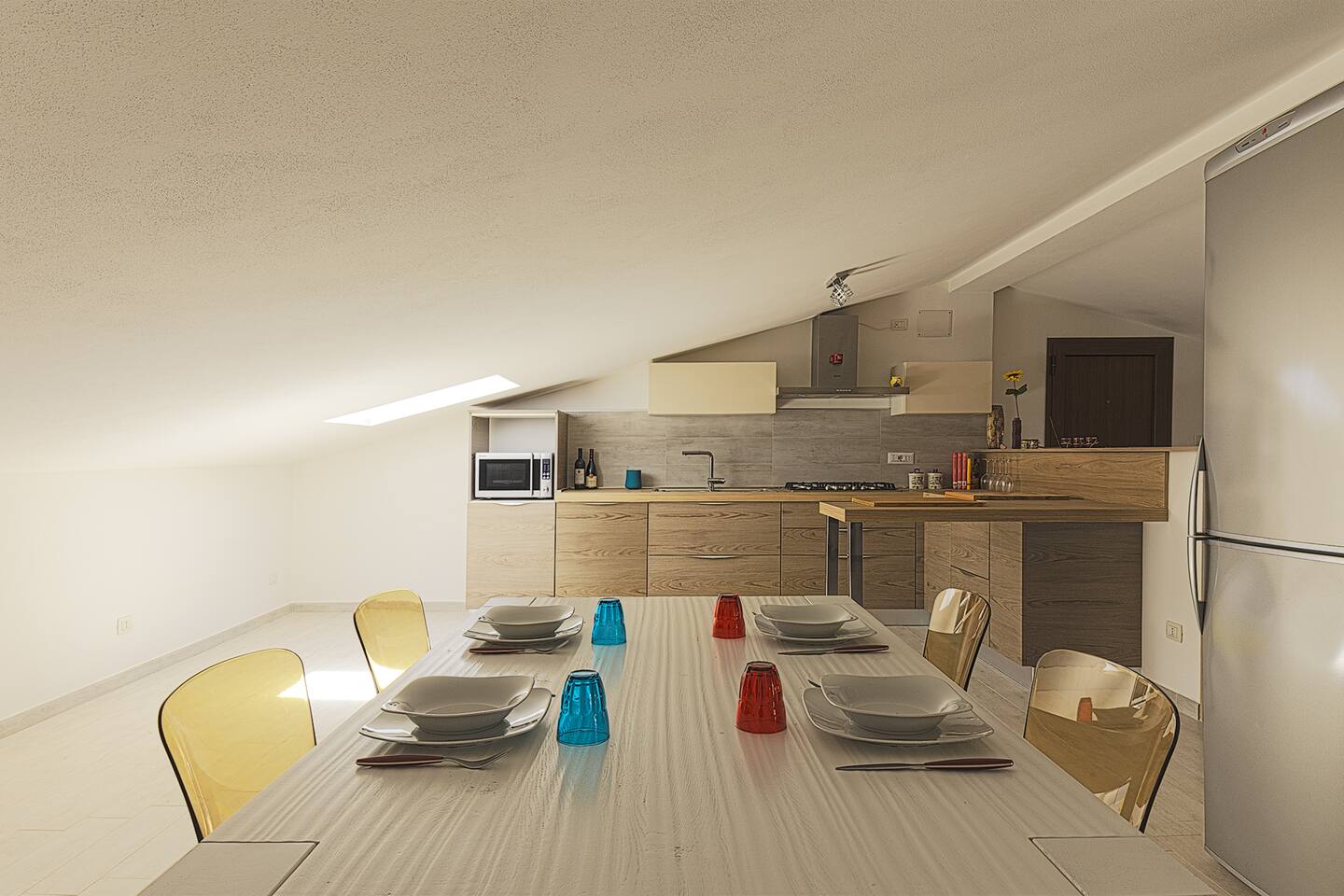 cucina open space con tutto il necessario per cucinare tavolo apribile fino a 2 metri - Cucina Open Space cucina open space con tutto il necessario per cucinare tavolo apribile fino a 2 metri - Cucina Open Space