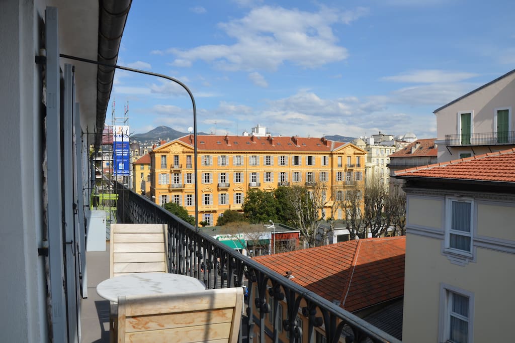 Vue dégagée depuis le balcon