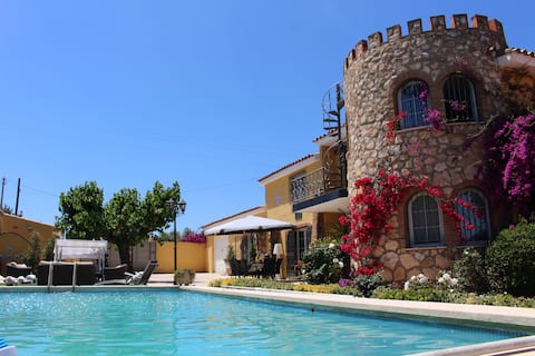 Villa in Salou with a private pool, Port Aventura.