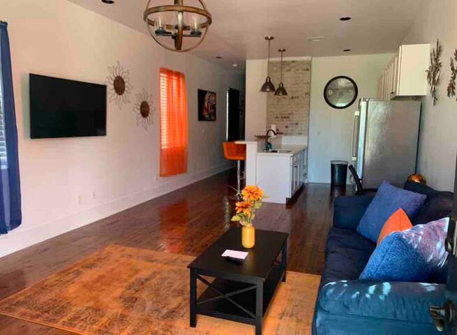 Luxury/Stylish Home Away From Home