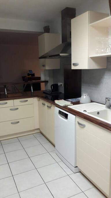 Cuisine moderne équipée, très fonctionnelle