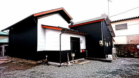 Aizu Nedorikura
Private rental of an old private house
Capacity 8 people, 2 bedrooms
Multiple parkin